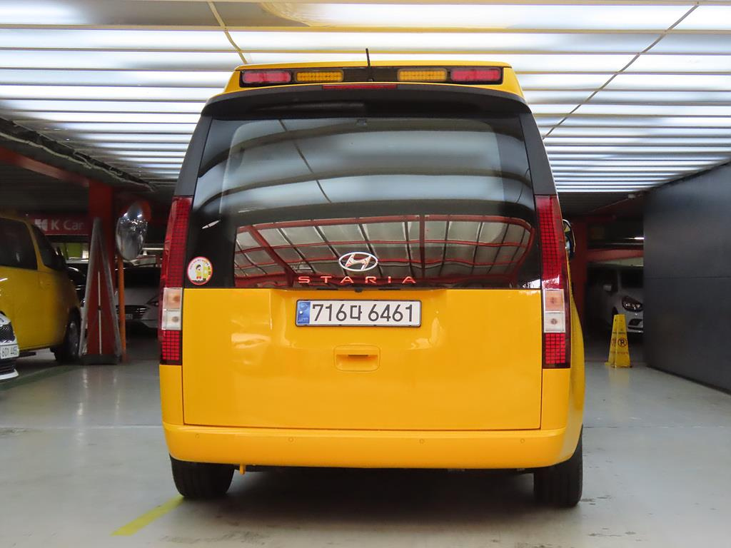 HYUNDAI STARIA 2024