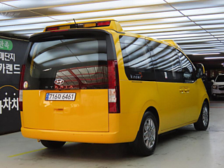 HYUNDAI STARIA 2024