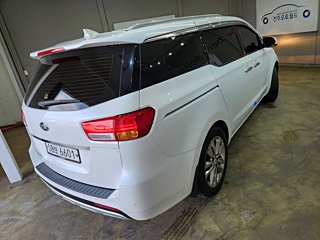 KIA CARNIVAL 2017