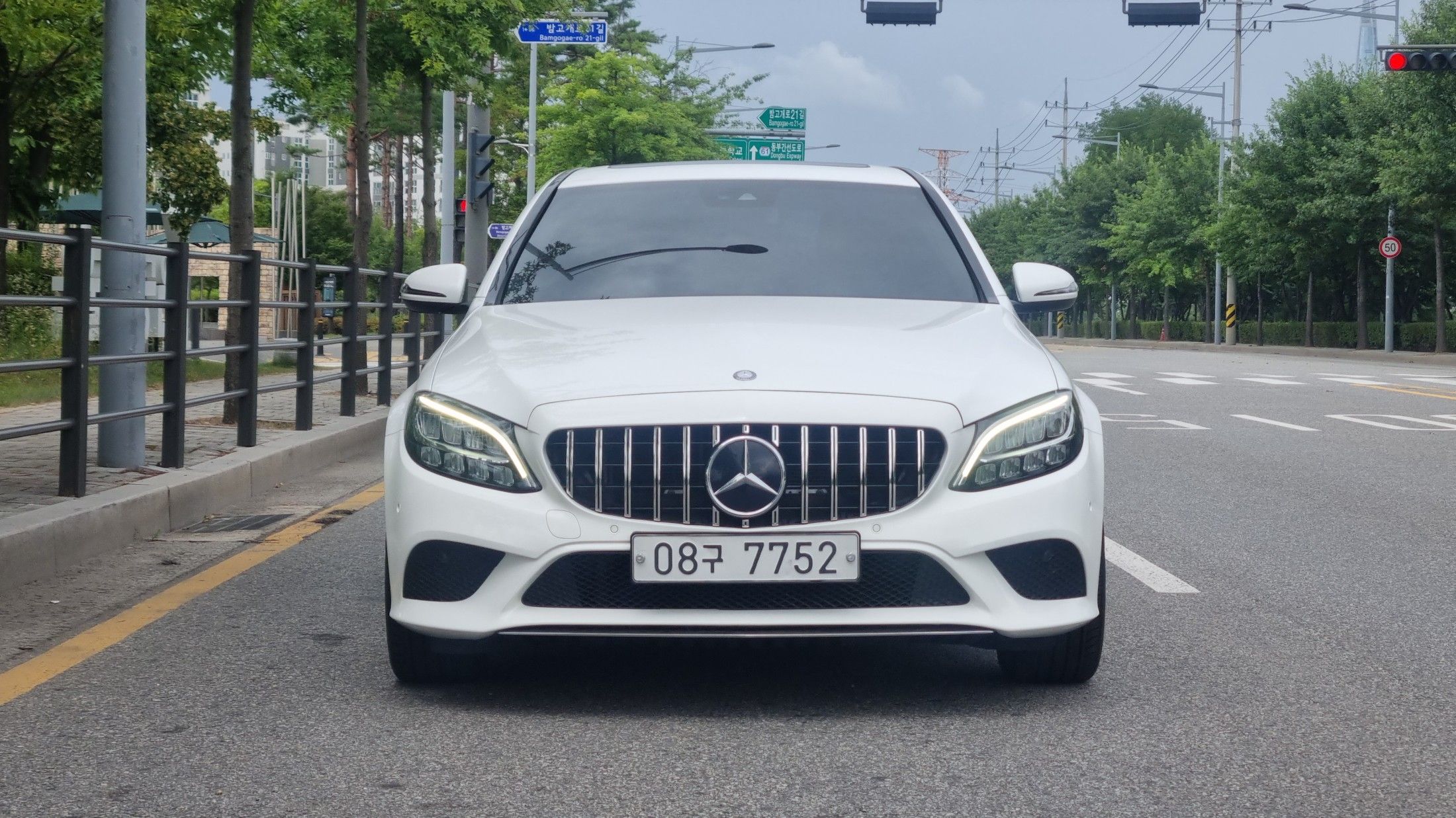 MERCEDES BENZ C-CLASS W205 2019