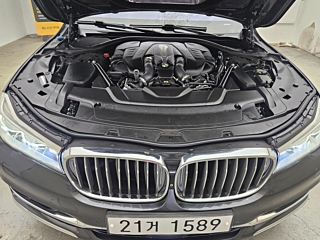 BMW 7-SERIES G11 2016