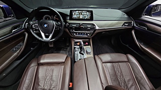 BMW 5-SERIES G30 2017
