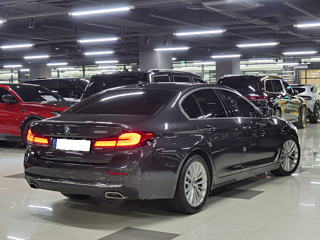 BMW 5-SERIES G30 2020