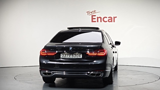BMW 7-SERIES G11 2016