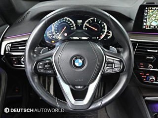 BMW 5-SERIES G30 2017