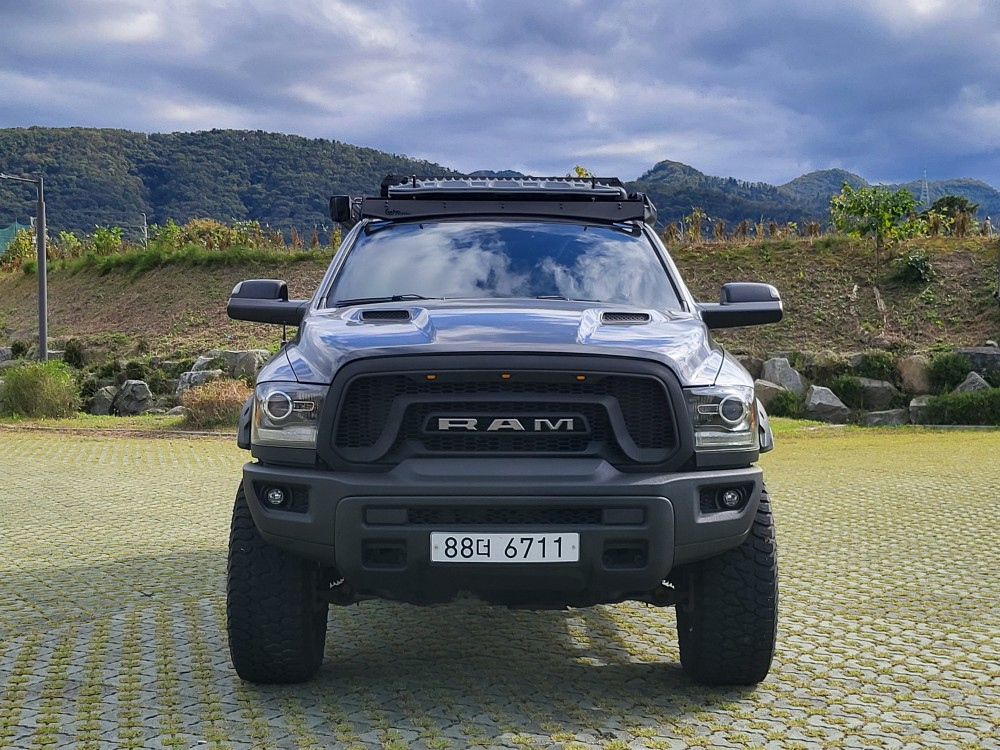 DODGE RAM PICK UP 2016