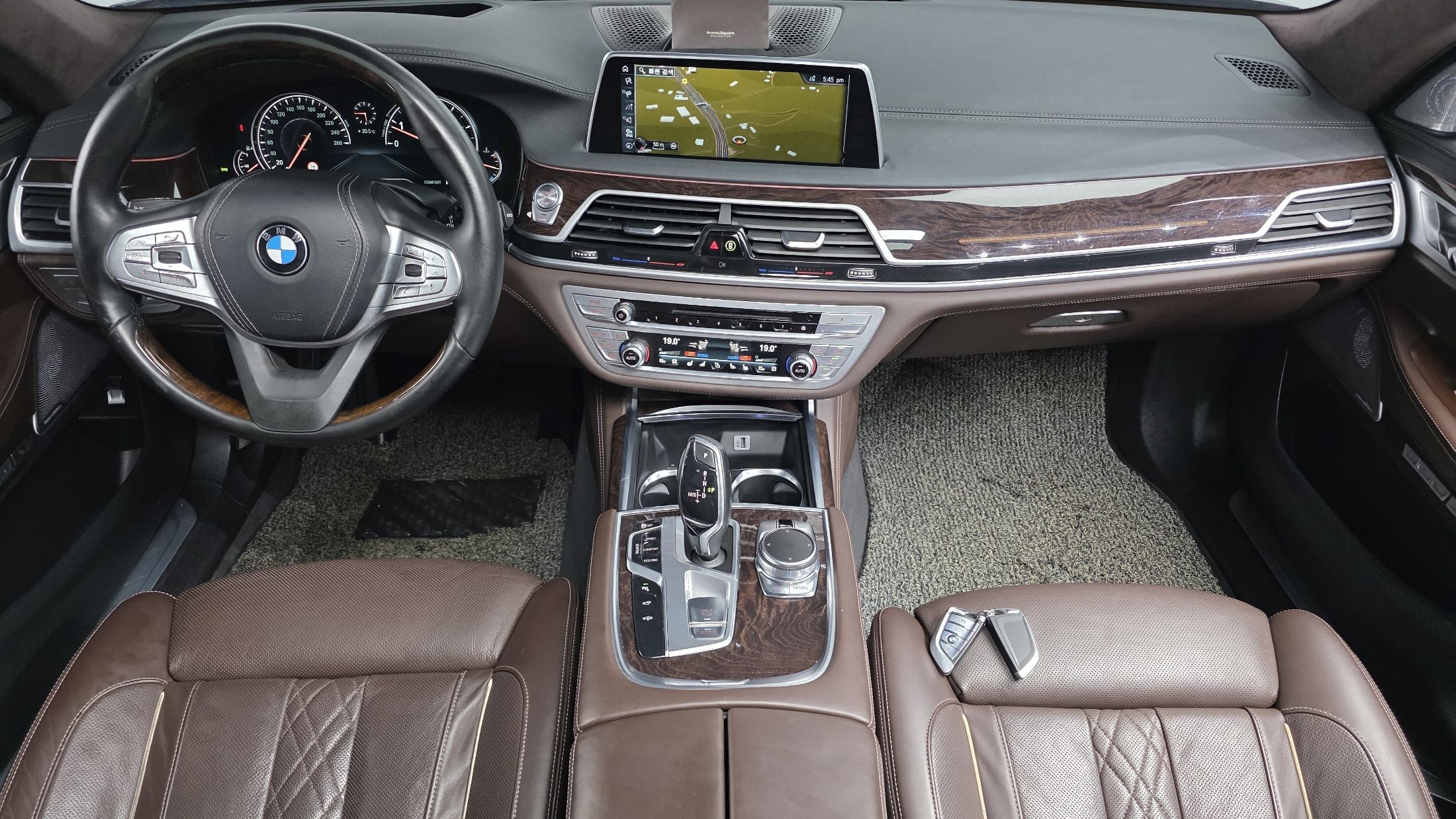 BMW 7-SERIES G11 2017