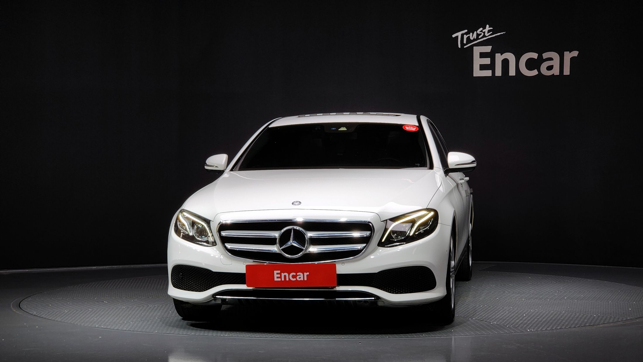 MERCEDES BENZ E-CLASS W213 2016