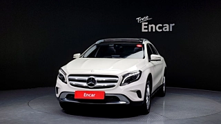 MERCEDES BENZ GLA-CLASS X156 2017