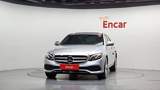MERCEDES BENZ E-CLASS W213 2017