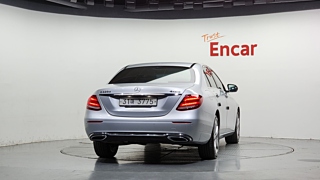 MERCEDES BENZ E-CLASS W213 2017