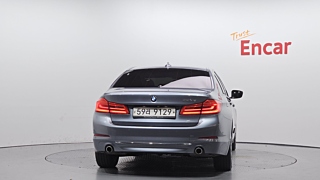 BMW 5-SERIES G30 2017