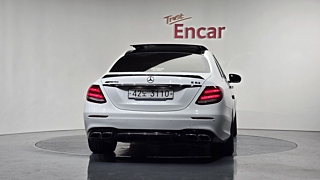 MERCEDES BENZ E-CLASS W213 2018