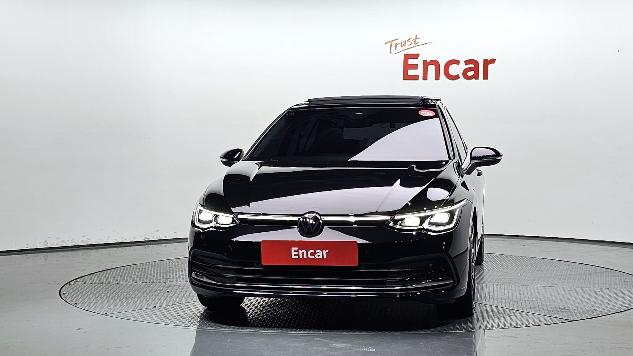 VOLKSWAGEN GOLF 2023