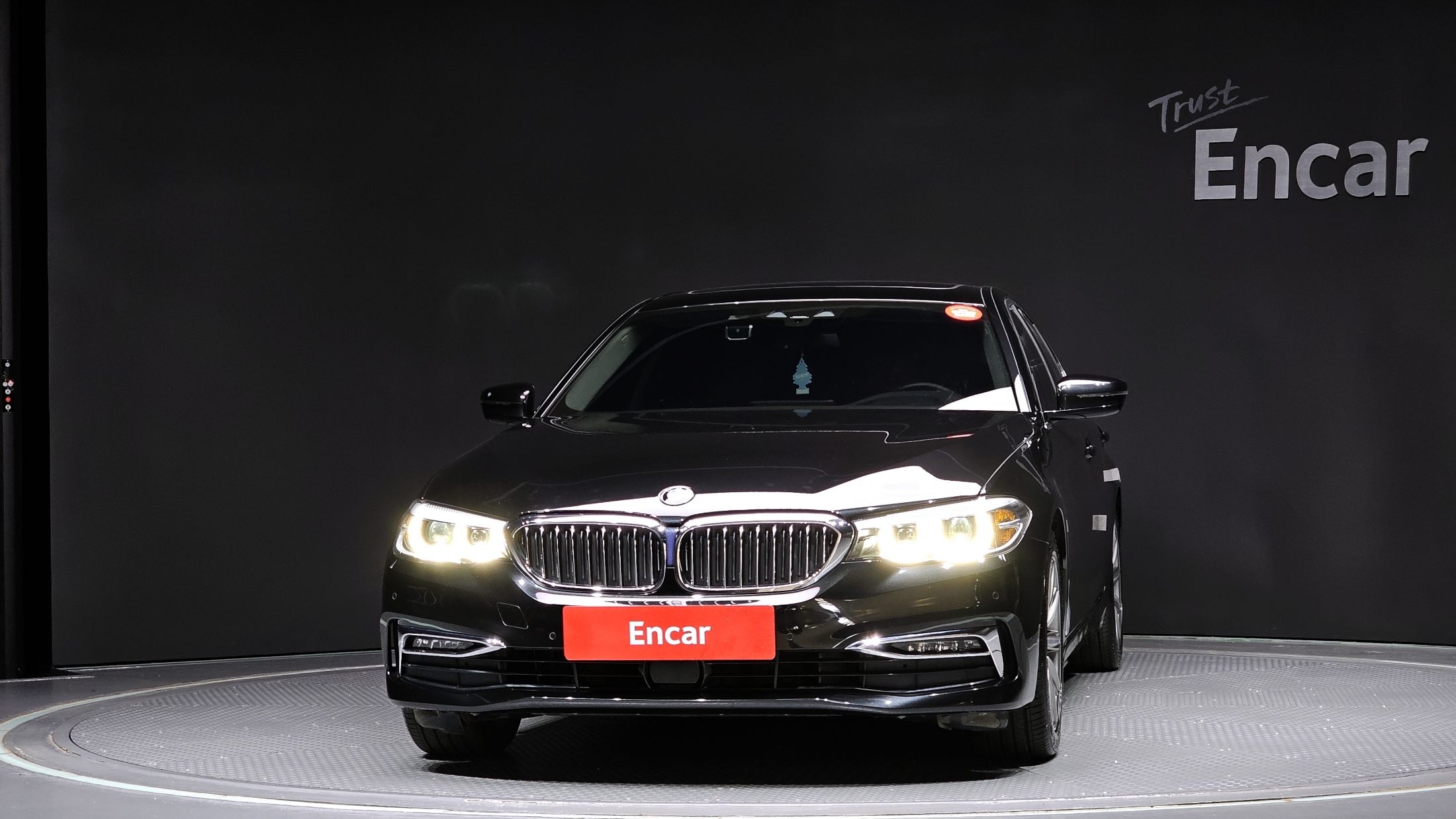 BMW 5-SERIES G30 2019