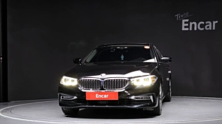 BMW 5-SERIES G30 2019