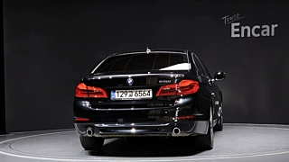 BMW 5-SERIES G30 2019