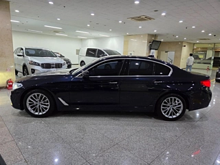 BMW 5-SERIES G30 2018