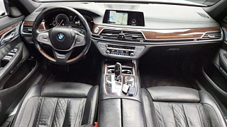 BMW 7-SERIES G11 2016