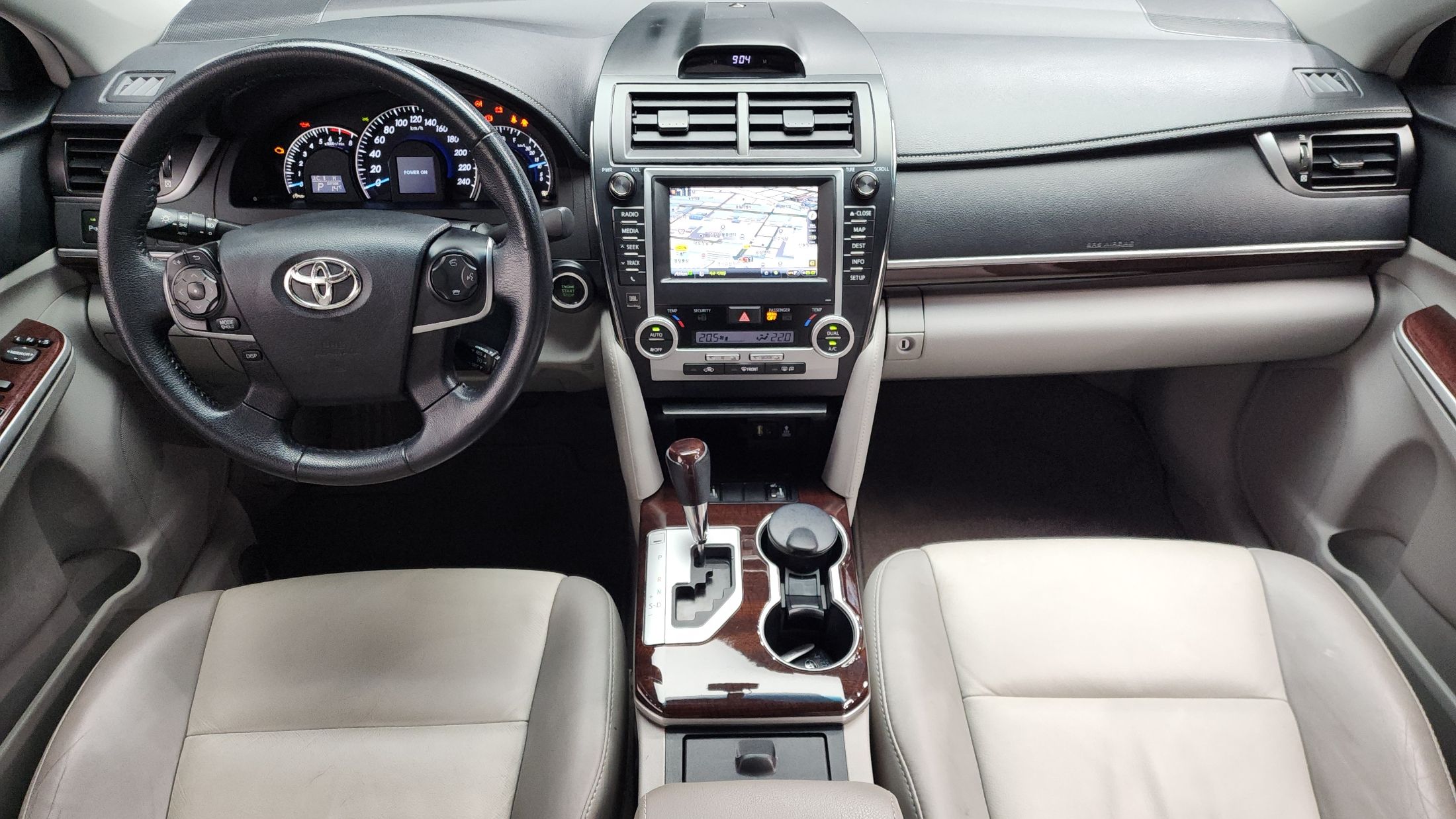 TOYOTA CAMRY 2012