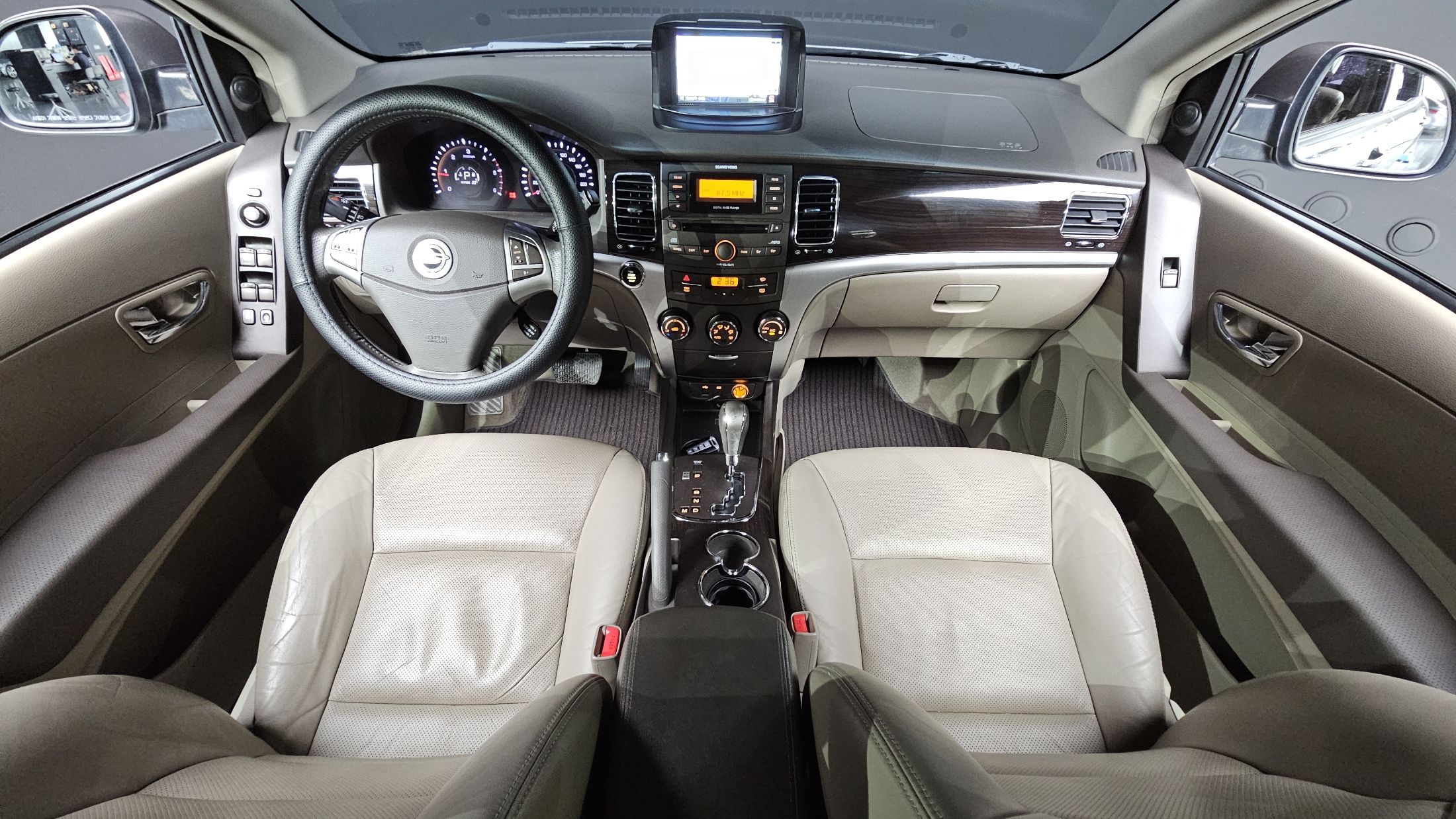 SSANGYONG KORANDO C 2011