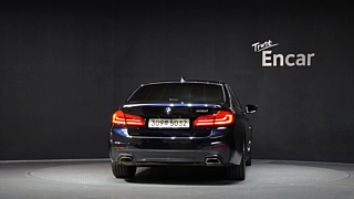 BMW 5-SERIES G30 2020