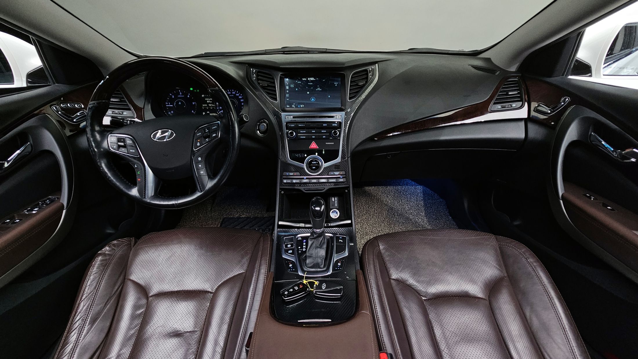 HYUNDAI GRANDEUR HG 2014