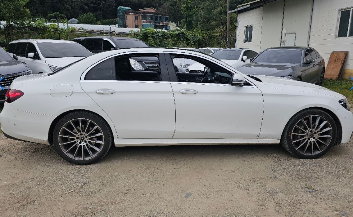 MERCEDES BENZ E-CLASS W213 2021