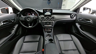 MERCEDES BENZ GLA-CLASS X156 2017