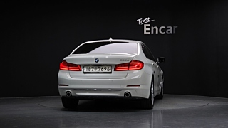 BMW 5-SERIES G30 2018