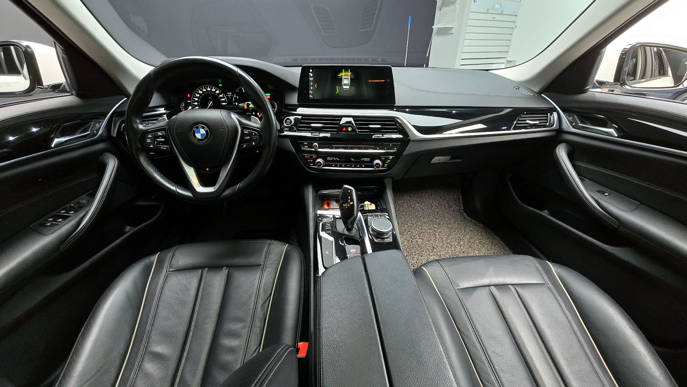 BMW 5-SERIES G30 2018