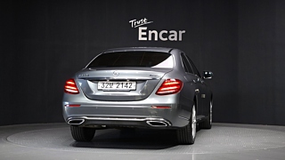 MERCEDES BENZ E-CLASS W213 2017