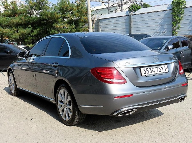 MERCEDES BENZ E-CLASS W213 2020