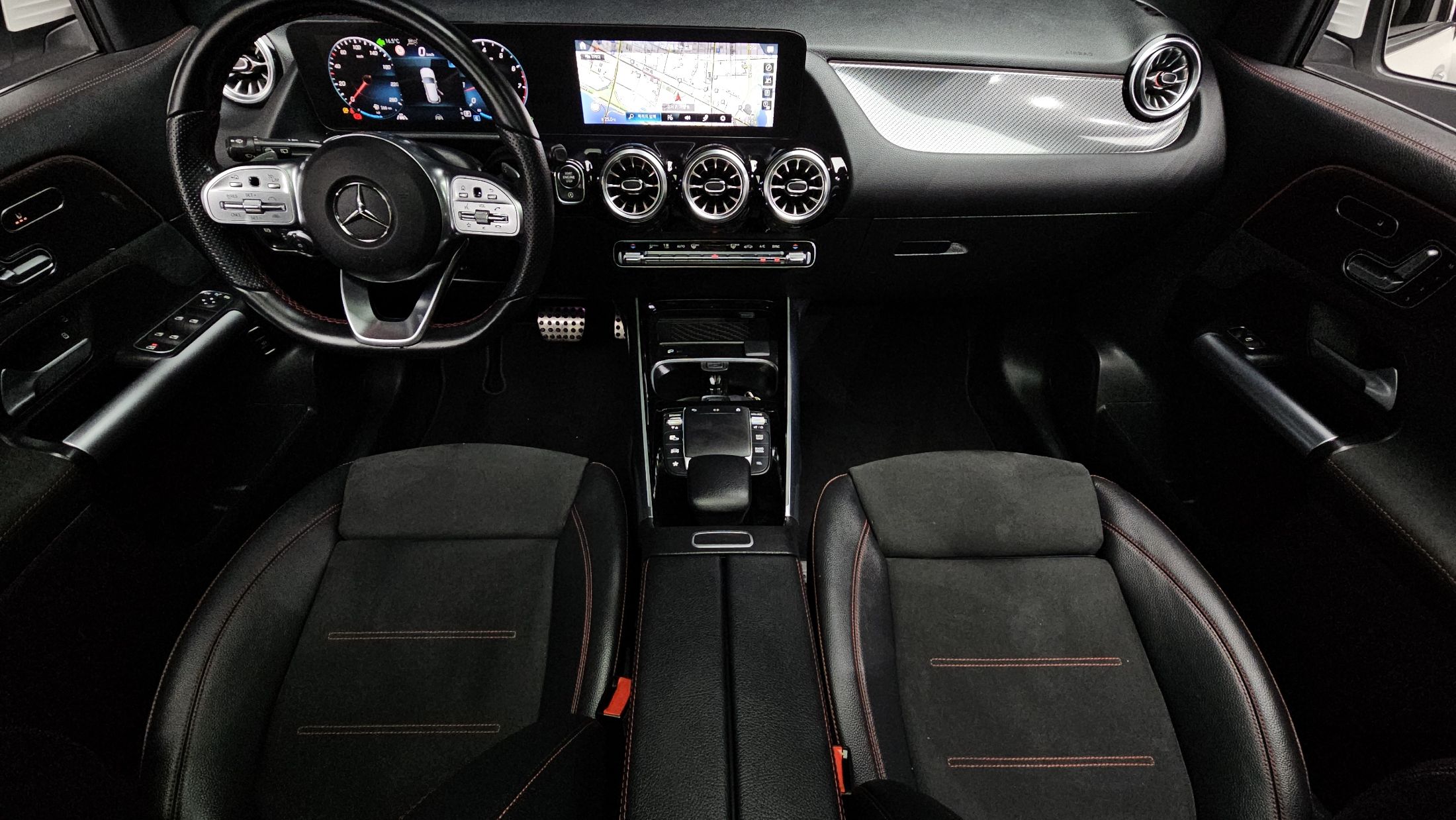 MERCEDES BENZ GLA-CLASS H247 2023