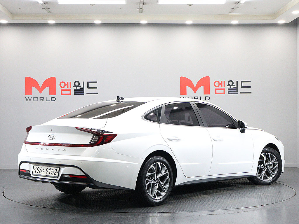 HYUNDAI SONATA DN8 2019