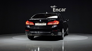 BMW 5-SERIES G30 2019