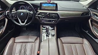 BMW 5-SERIES G30 2019