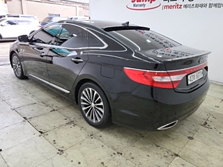 HYUNDAI GRANDEUR HG 2013