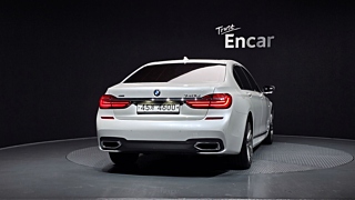 BMW 7-SERIES G11 2017