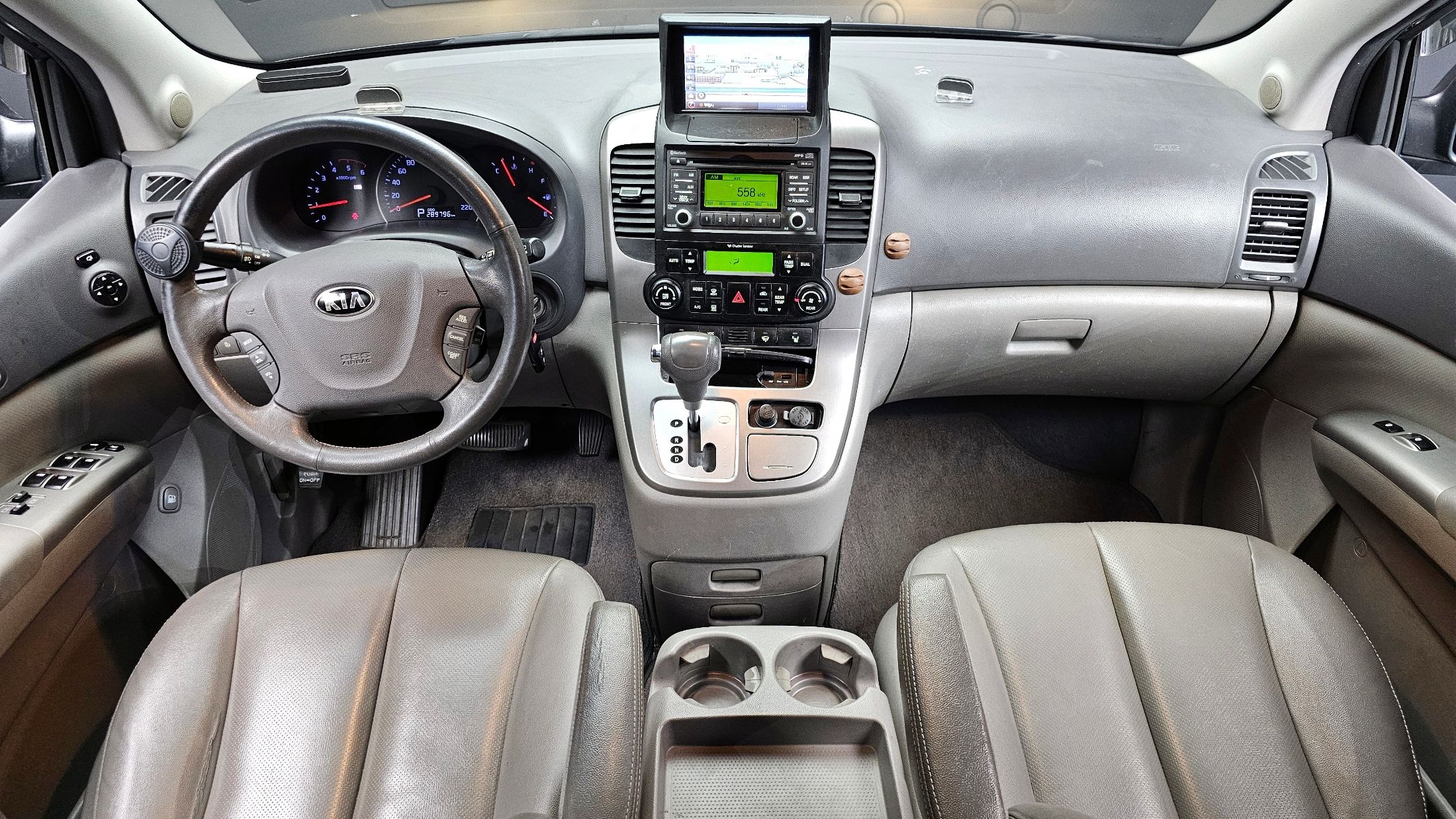 KIA CARNIVAL R 2013