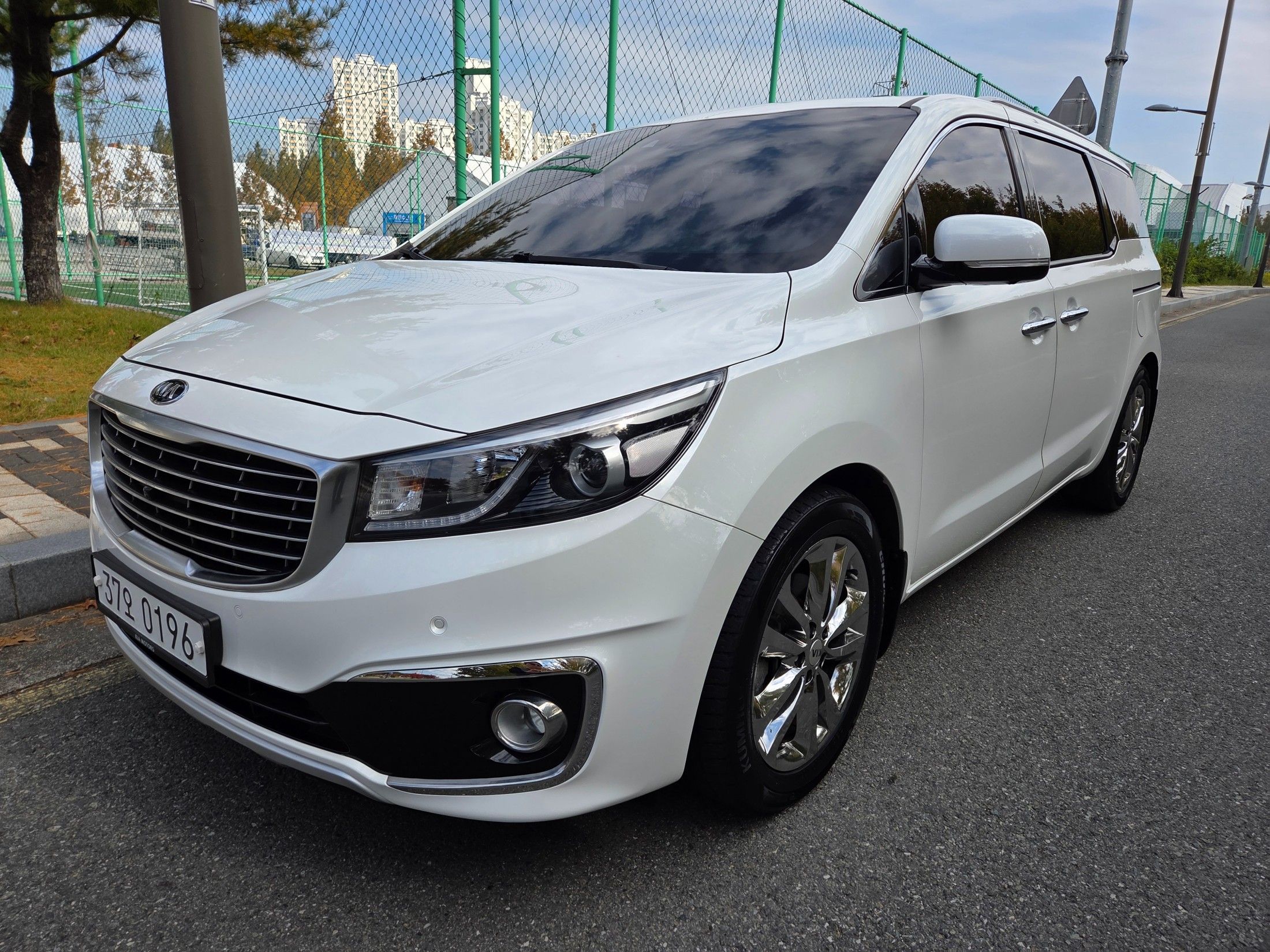 KIA CARNIVAL 2016