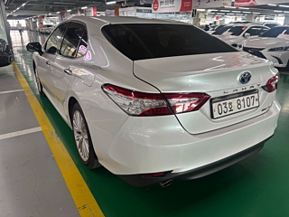 TOYOTA CAMRY XV70 2020