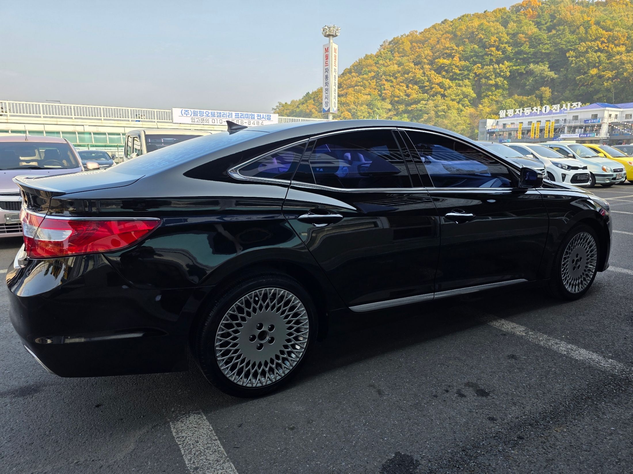 HYUNDAI GRANDEUR HG 2015