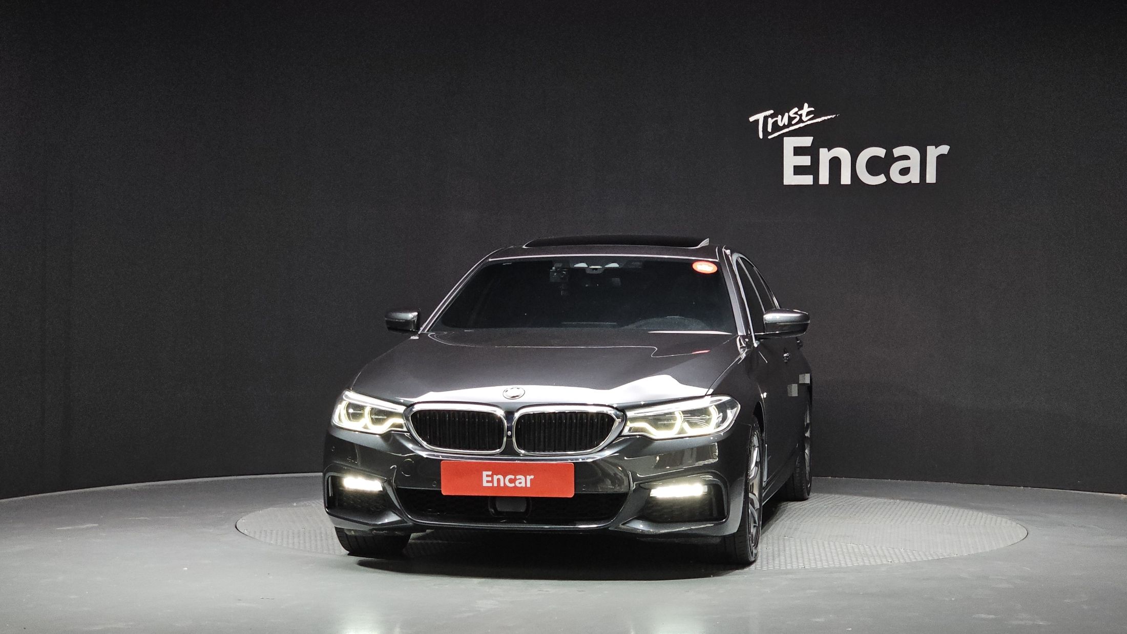 BMW 5-SERIES G30 2017