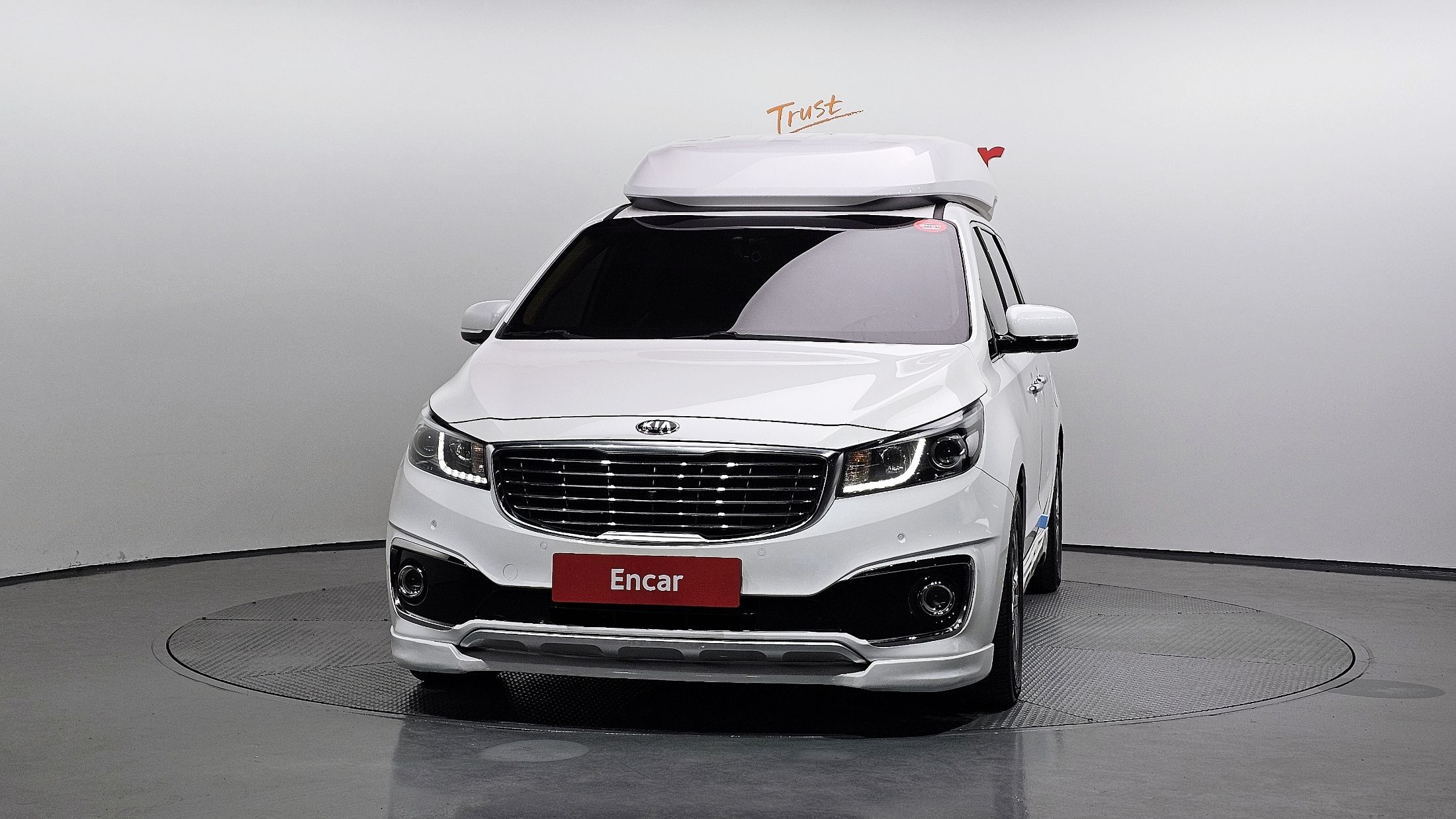 KIA CARNIVAL 2017