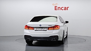 BMW 5-SERIES G30 2019