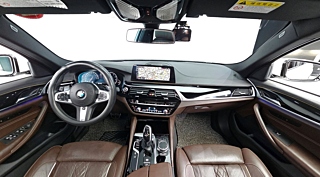 BMW 5-SERIES G30 2019