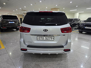 KIA CARNIVAL 2018