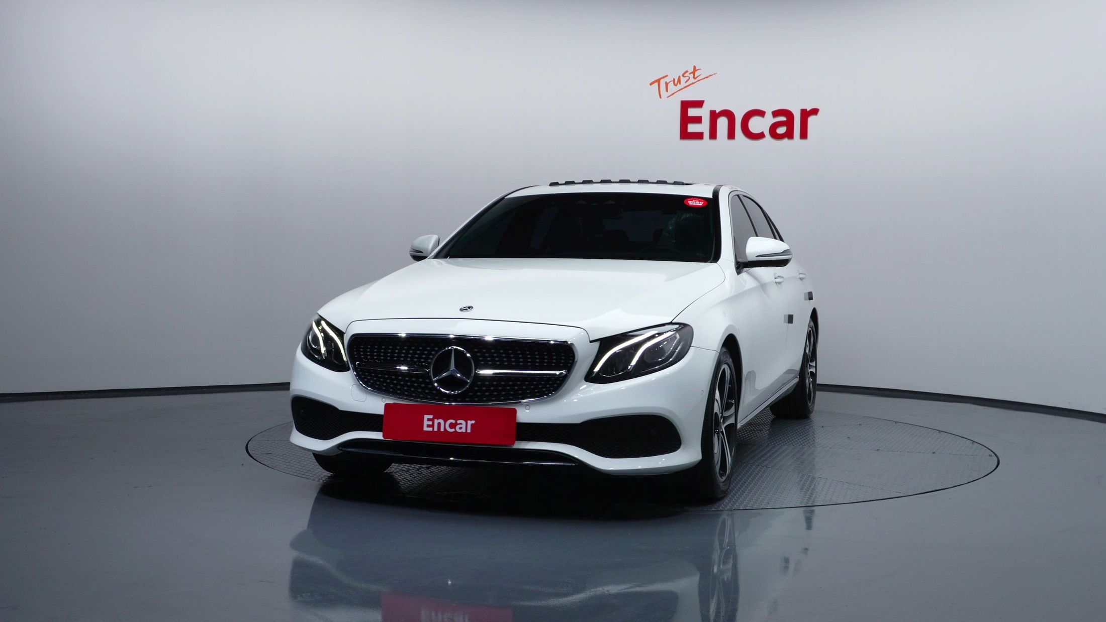 MERCEDES BENZ E-CLASS W213 2017