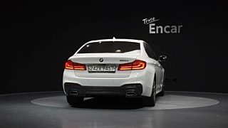 BMW 5-SERIES G30 2019